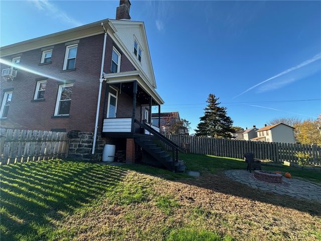 501 E 1st Ave, Derry Boro, PA 15627