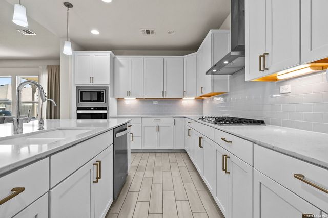2259 Zachry, New Braunfels, TX 78132