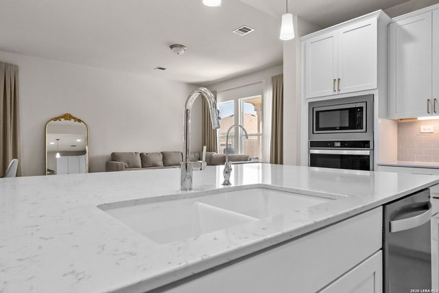 2259 Zachry, New Braunfels, TX 78132