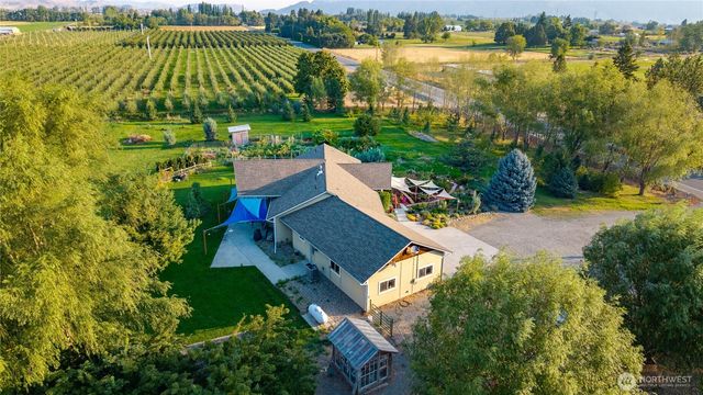 129 Robinson Canyon Road, Omak, WA 98841