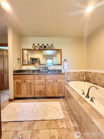 129 Robinson Canyon Road, Omak, WA 98841