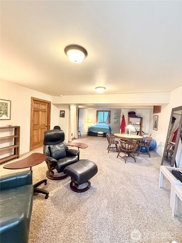 129 Robinson Canyon Road, Omak, WA 98841