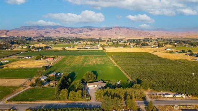 129 Robinson Canyon Road, Omak, WA 98841