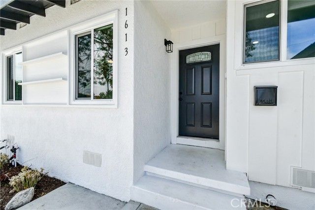 1613 S Roosevelt Avenue, Fullerton, CA 92832