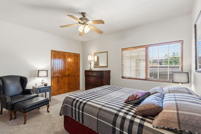38 E Via Plaza Nueva, Santa Fe, NM 87507