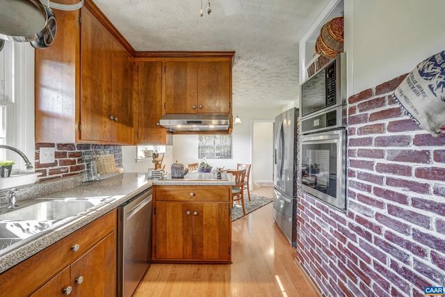 2893 SCOTTSVILLE RD, Charlottesville, VA 22902