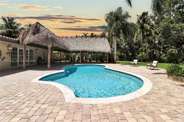 15144 SW 72nd Ct, Palmetto Bay, FL 33158