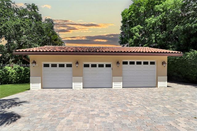 15144 SW 72nd Ct, Palmetto Bay, FL 33158