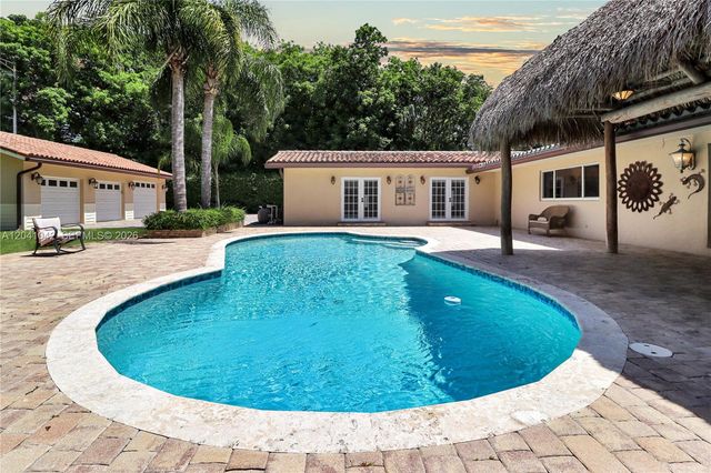 15144 SW 72nd Ct, Palmetto Bay, FL 33158