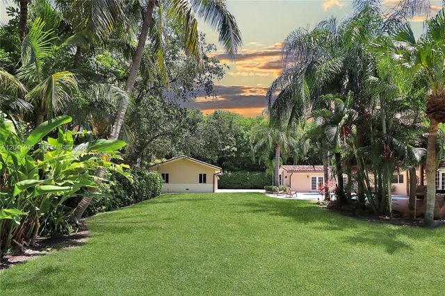 15144 SW 72nd Ct, Palmetto Bay, FL 33158
