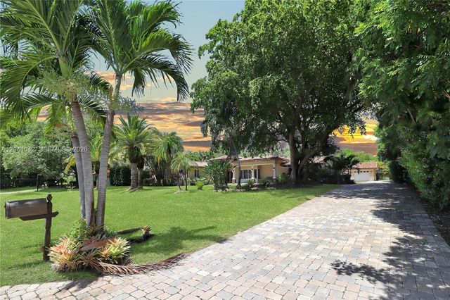 15144 SW 72nd Ct, Palmetto Bay, FL 33158