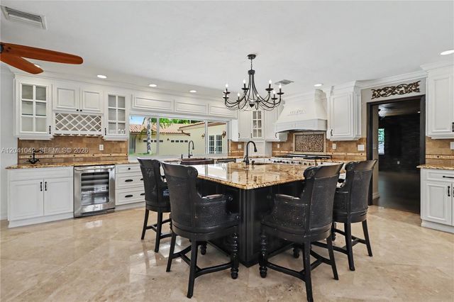15144 SW 72nd Ct, Palmetto Bay, FL 33158
