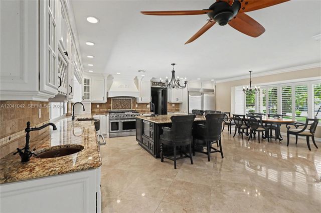 15144 SW 72nd Ct, Palmetto Bay, FL 33158