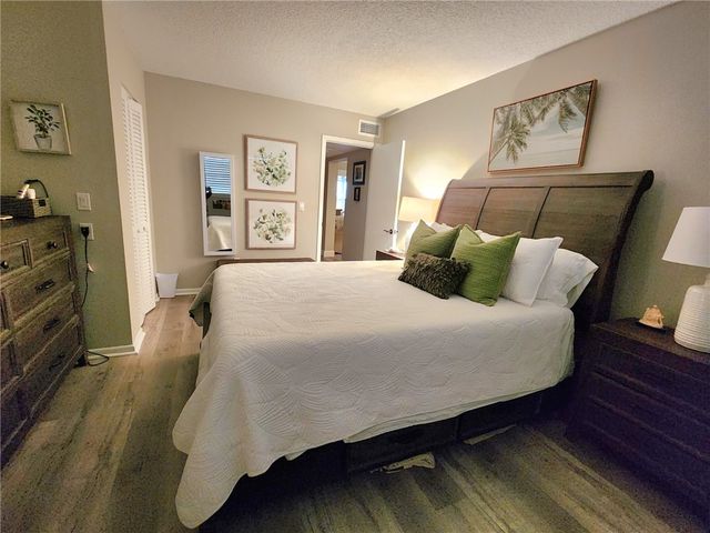 2333 Indian River Boulevard 505, Vero Beach, FL 32960