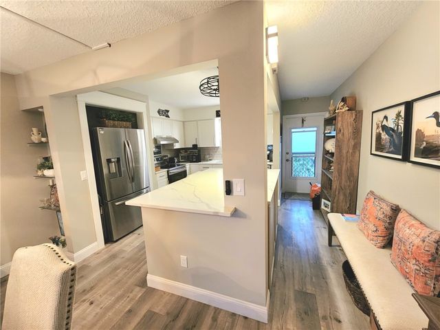 2333 Indian River Boulevard 505, Vero Beach, FL 32960