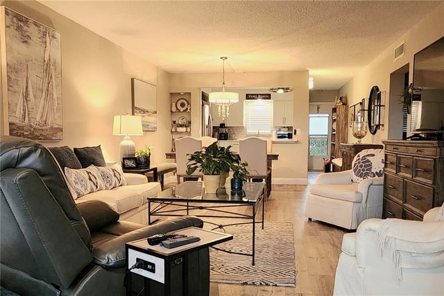 2333 Indian River Boulevard 505, Vero Beach, FL 32960