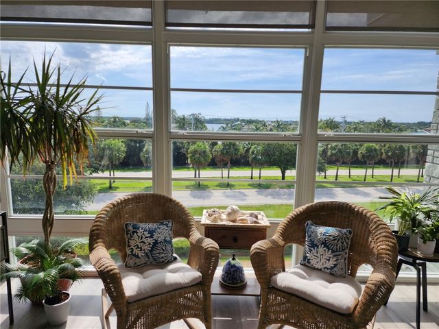 2333 Indian River Boulevard 505, Vero Beach, FL 32960