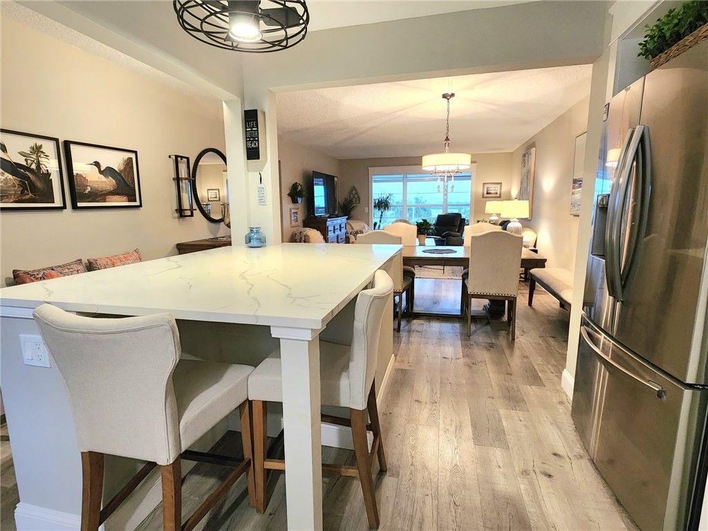 2333 Indian River Boulevard 505, Vero Beach, FL 32960