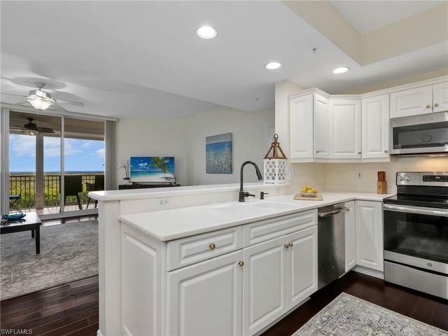 1001 Arbor Lake DR 406, Naples, FL 34110