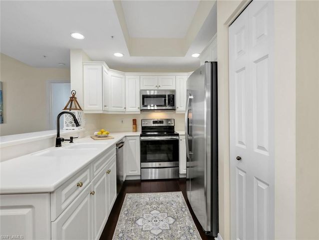 1001 Arbor Lake DR 406, Naples, FL 34110