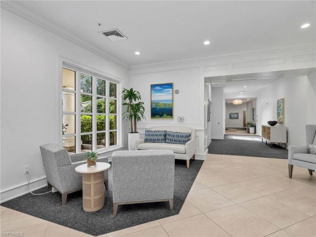 1001 Arbor Lake DR 406, Naples, FL 34110