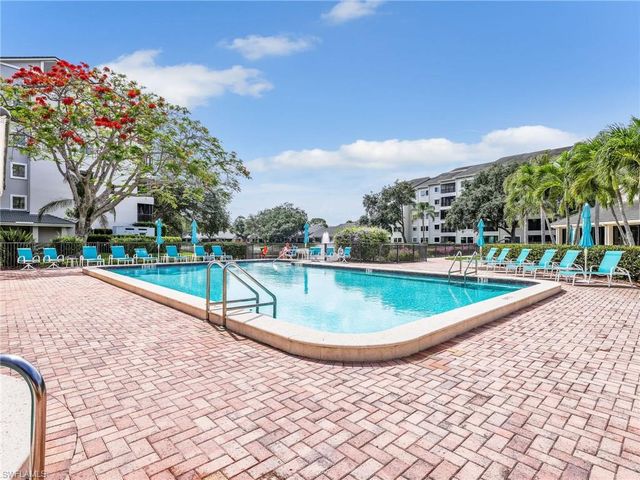 1001 Arbor Lake DR 406, Naples, FL 34110