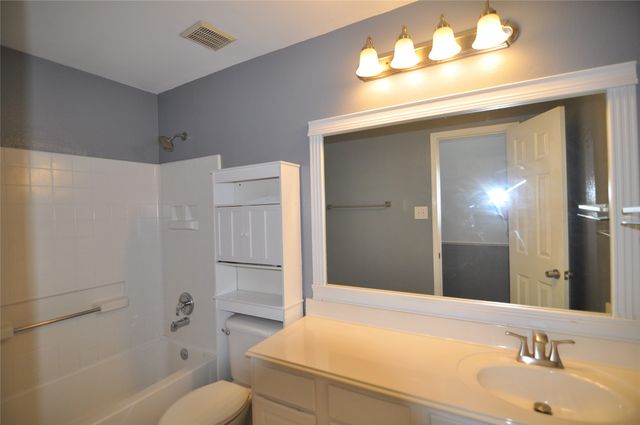 8413 Tribute Lane, Fort Worth, TX 76131