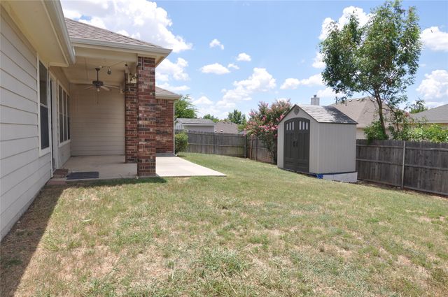 8413 Tribute Lane, Fort Worth, TX 76131