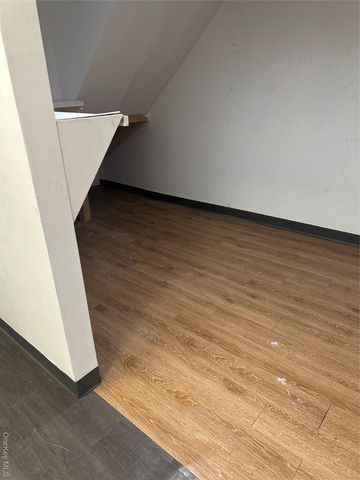4018C BOSTON Road, Bronx, NY 10475
