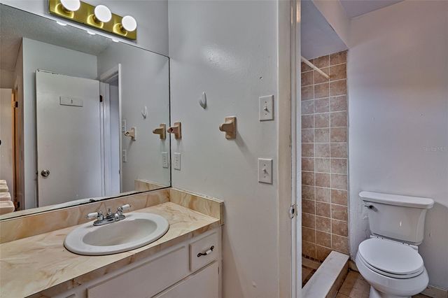 8204 SW 13TH ROAD, Gainesville, FL 32607