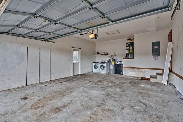 8204 SW 13TH ROAD, Gainesville, FL 32607