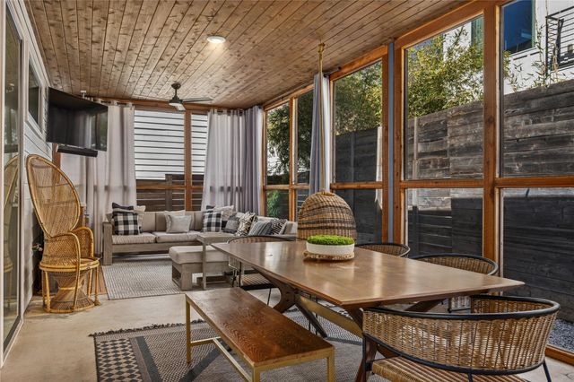 1600 Singleton Ave, Austin, TX 78702