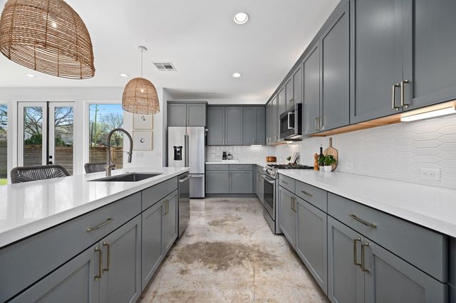 1600 Singleton Ave, Austin, TX 78702