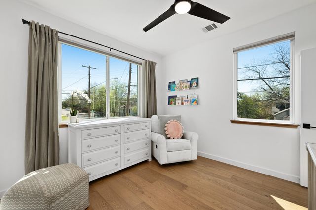 1600 Singleton Ave, Austin, TX 78702