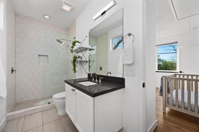 1600 Singleton Ave, Austin, TX 78702