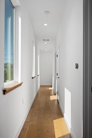 1600 Singleton Ave, Austin, TX 78702