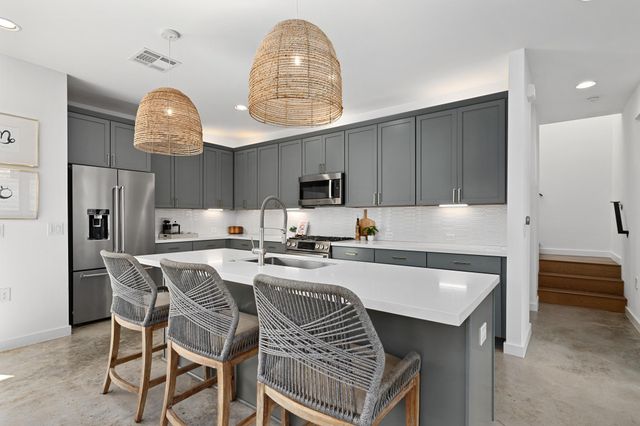 1600 Singleton Ave, Austin, TX 78702