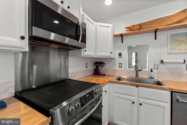 7065 MELSTONE VALLEY WAY, Marriottsville, MD 21104