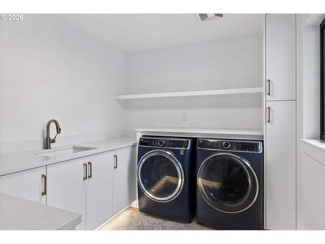 825 ELLIS Ave, Lake Oswego, OR 97034