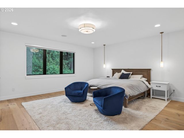 825 ELLIS Ave, Lake Oswego, OR 97034