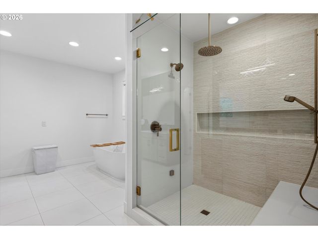 825 ELLIS Ave, Lake Oswego, OR 97034