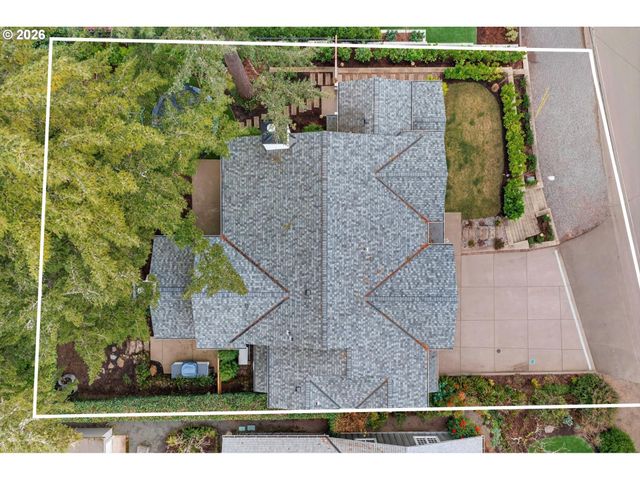 825 ELLIS Ave, Lake Oswego, OR 97034