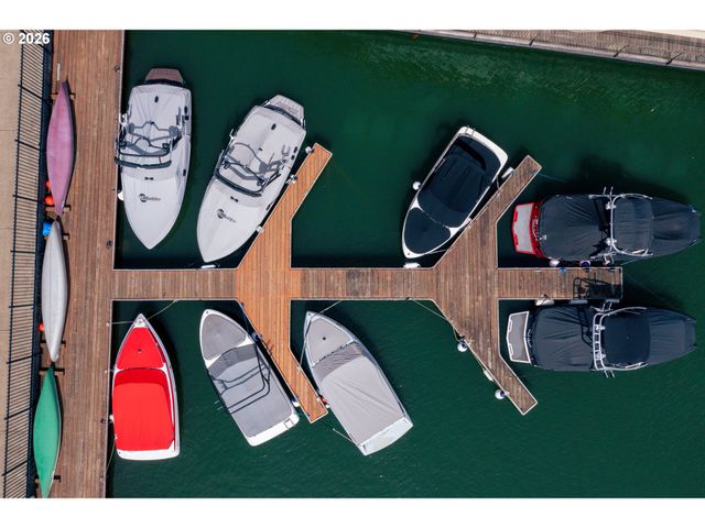 825 ELLIS Ave, Lake Oswego, OR 97034