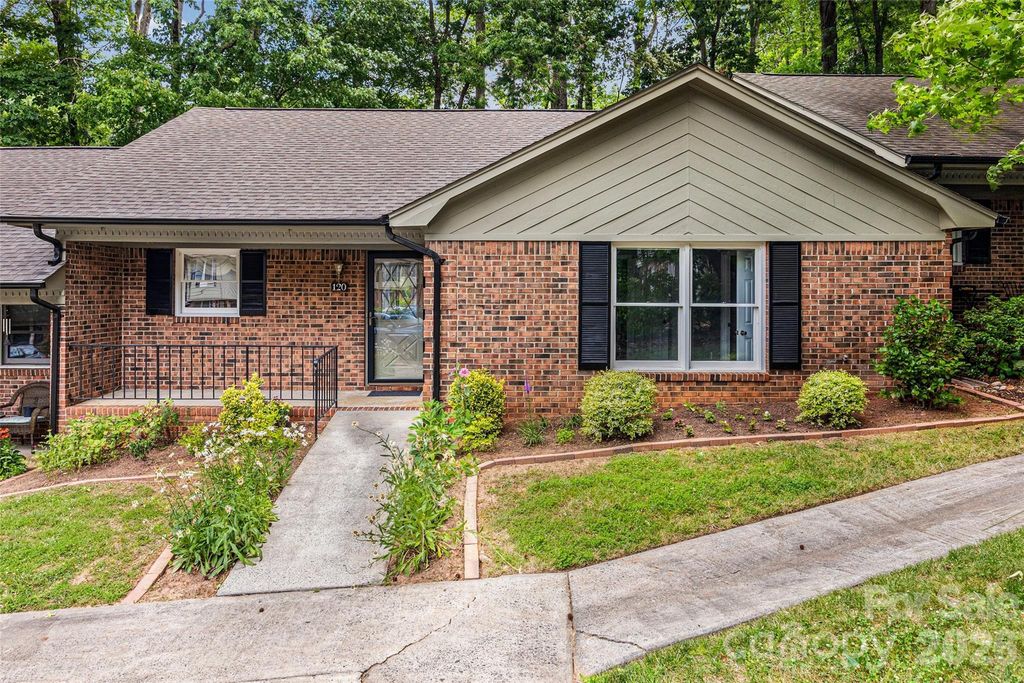 120 Ashebrook Drive, Fort Mill, SC 29715