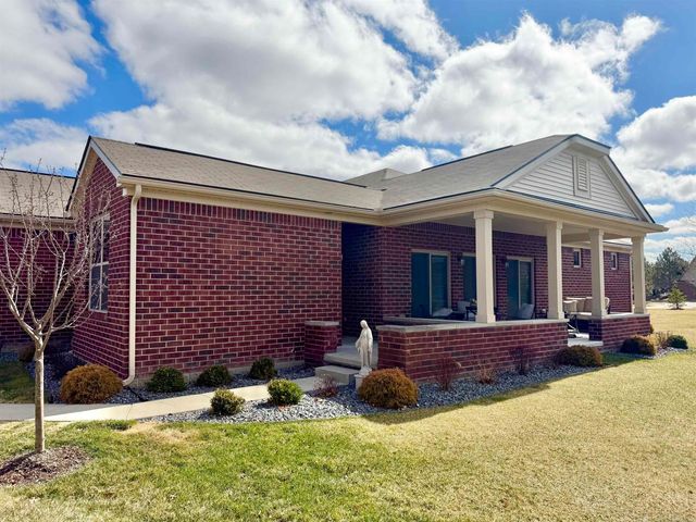 49127 Diane Ct Court, Macomb Twp, MI 48042