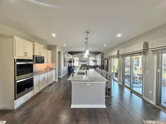 49127 Diane Ct Court, Macomb Twp, MI 48042