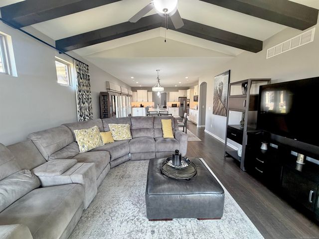 49127 Diane Ct Court, Macomb Twp, MI 48042