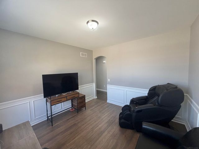 49127 Diane Ct Court, Macomb Twp, MI 48042