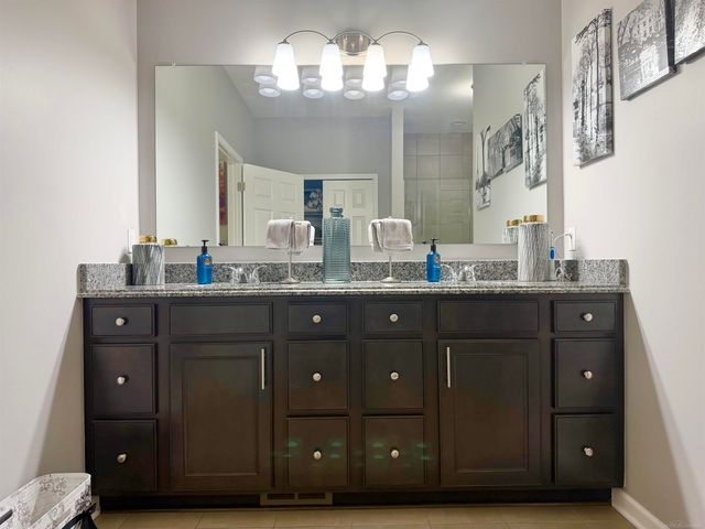 49127 Diane Ct Court, Macomb Twp, MI 48042