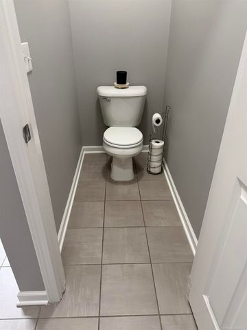 49127 Diane Ct Court, Macomb Twp, MI 48042